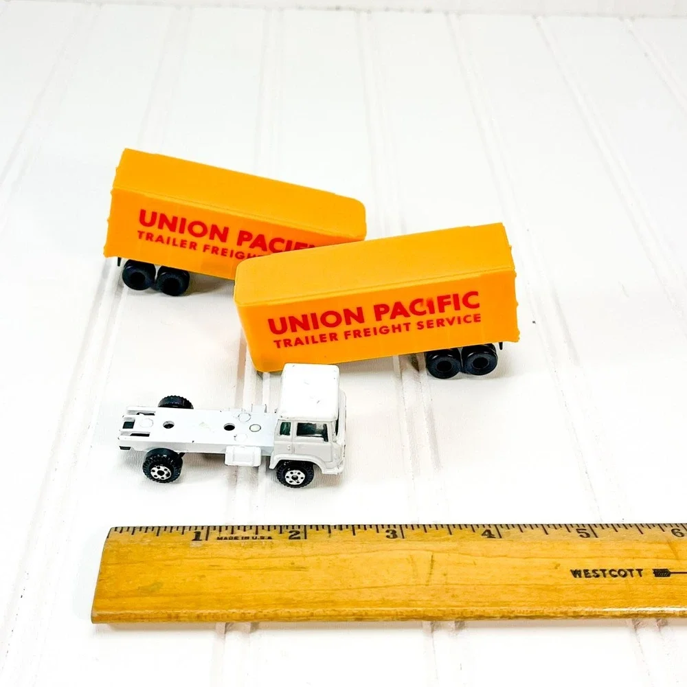 TYCO vintage set